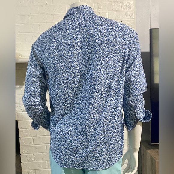 Men’s button down print shirt, small - Picture 6 of 9